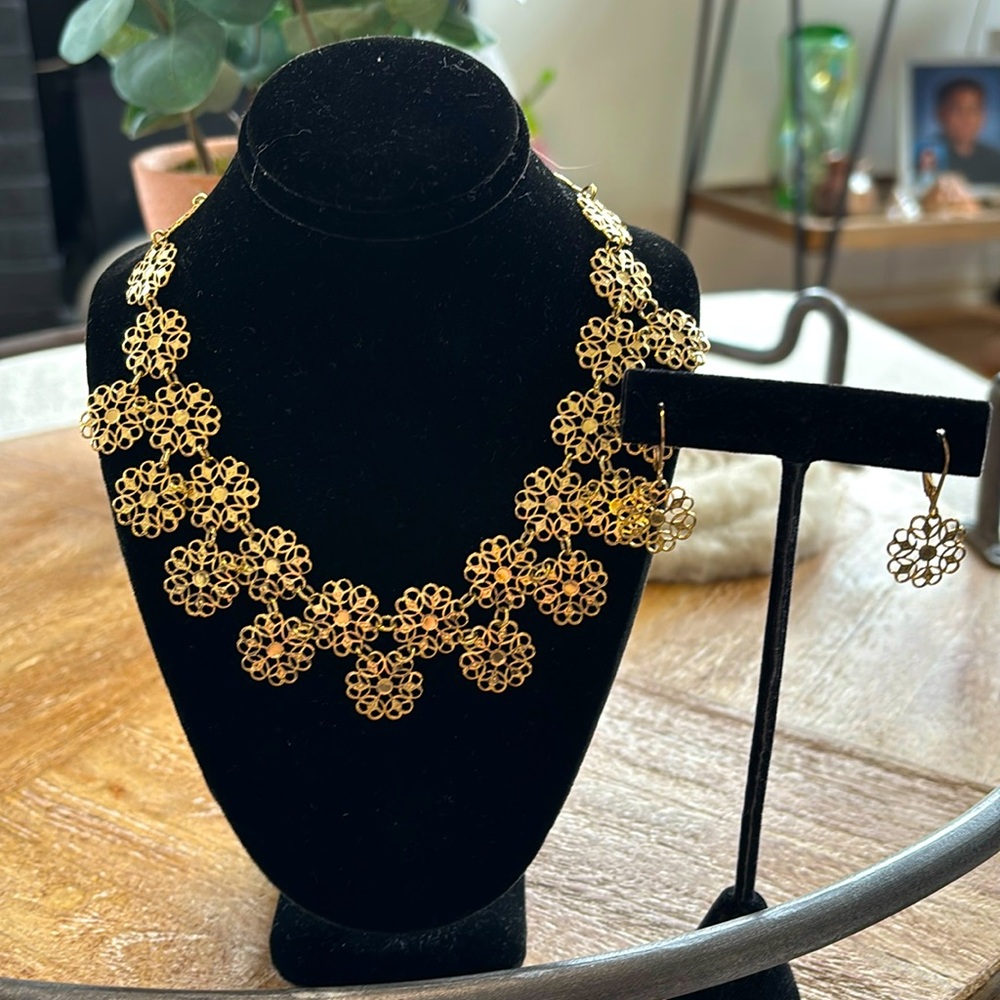 Vintage gold tone necklace and earring set costume jewelry from the 70’s